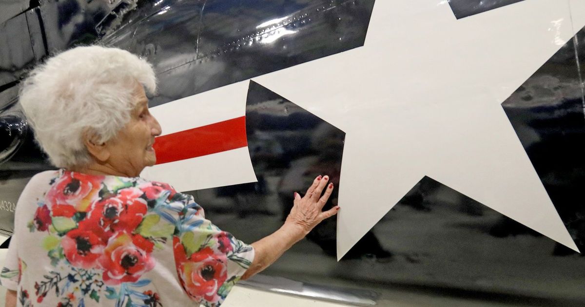 ‘Rosie the Riveter,’ 100, visits plane model she helped build during