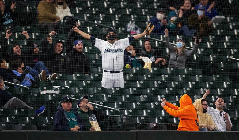 Seats in Seattle; Kids Club goes to Mariners game, Sports