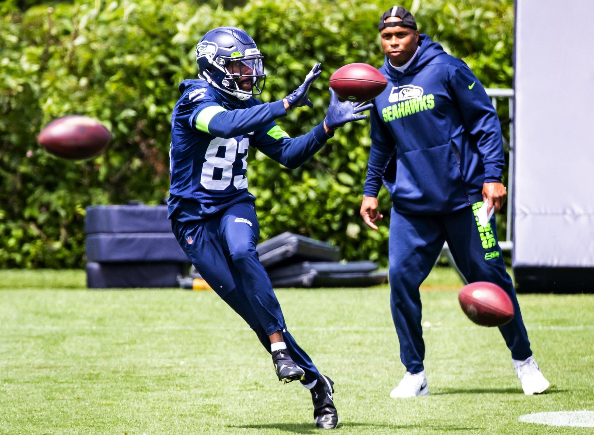 Seahawks add receiver Penny Hart to 53-player roster, waive John Ursua