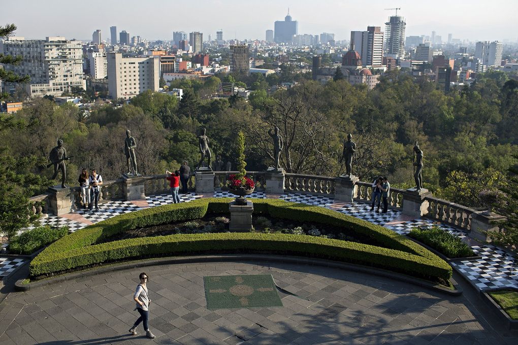 Visitors at Chapultepec Castle in Mexico City, Dec. 15, 2016. (Danielle Villasana / The New York Times)
