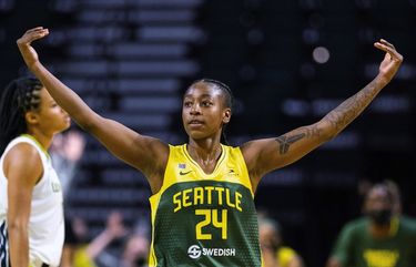 Clutch shots, increased production propel Storm’s Jewell Loyd into ...