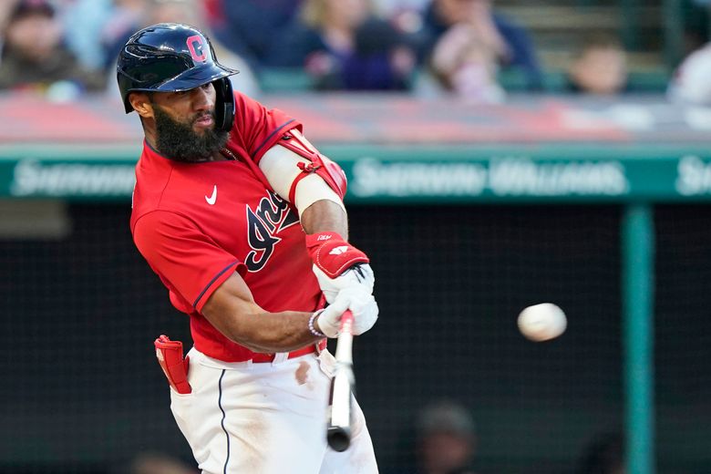 Eddie Rosario hits 3 HRs, walks off vs. Tribe