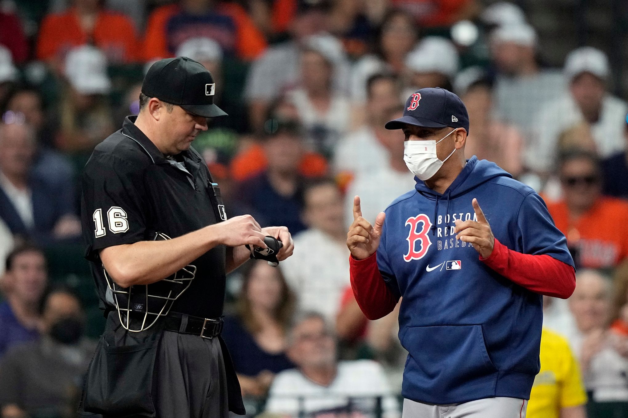 Boston Red Sox: Alex Cora should keep using Nathan Eovaldi in bullpen