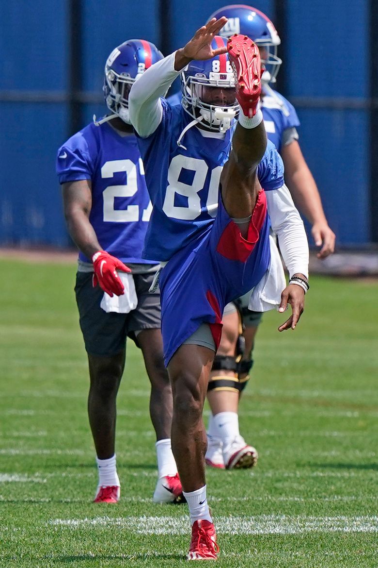 New York Giants wide receiver Darius Slayton (86) gets tackled by