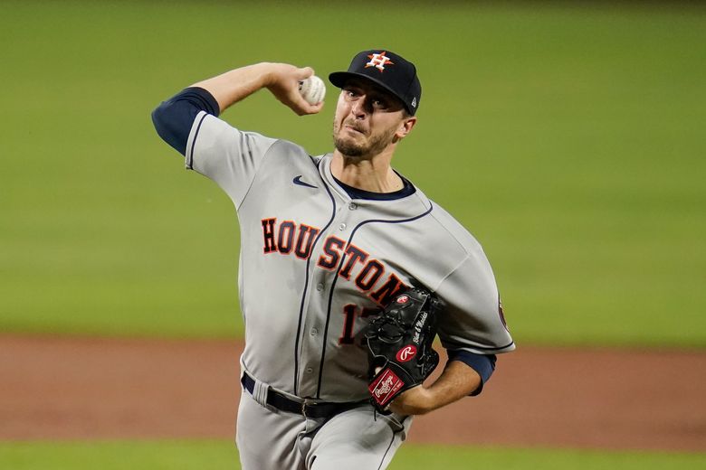 Mariners' Hisashi Iwakuma tosses no-hitter against Orioles