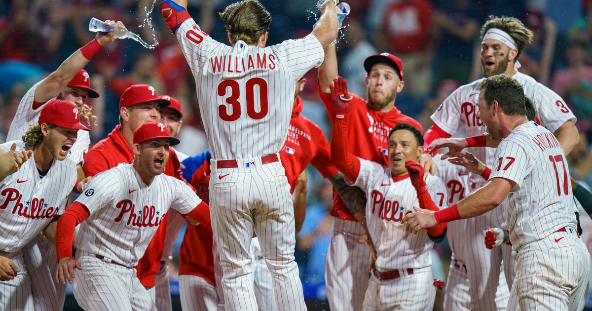 beautiful night for a ball game!  Baseball wallpaper, Phillies