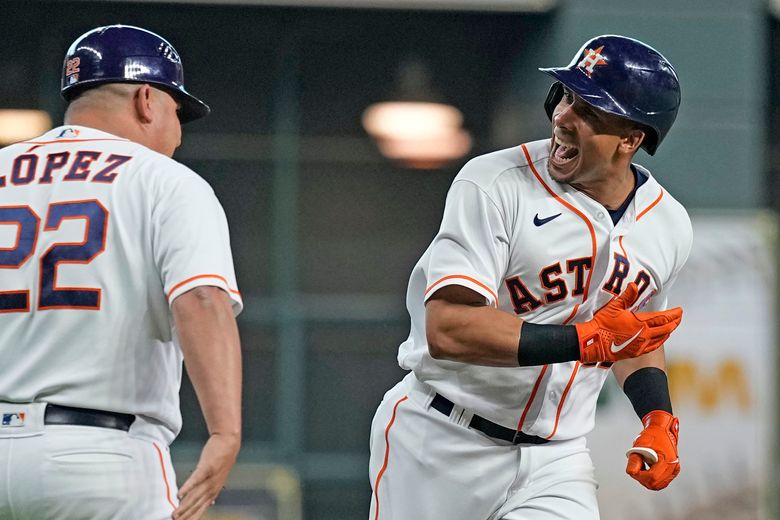 Altuve homers again, Astros beat White Sox 10-2