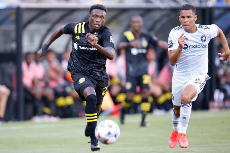 Zardes scores 2 goals, Crew beat Fire 2-0