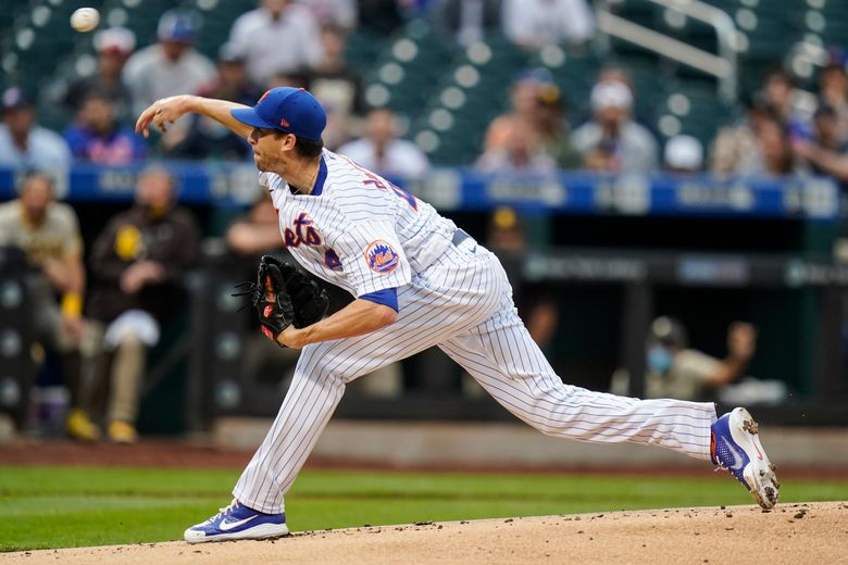 Jacob deGrom helps New York Mets win series finale against