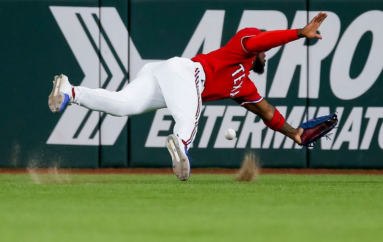 Lowe has three hits, two RBIs as Rangers beat Royals 9-4