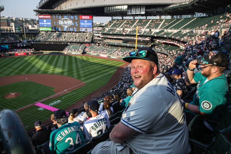 Beautiful day': Mariners welcome full crowds back to T-Mobile Park