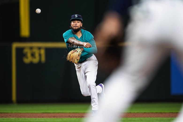 J.P. Crawford talks current Mariners and old-time Leos from dad's