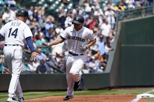 Kikuchi, Seager, Mariners beat Yankees, avoid 4-game sweep