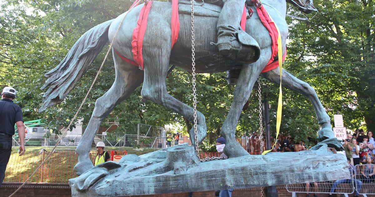 ‘An incredible day’ as Lee statue removed in Charlottesville The