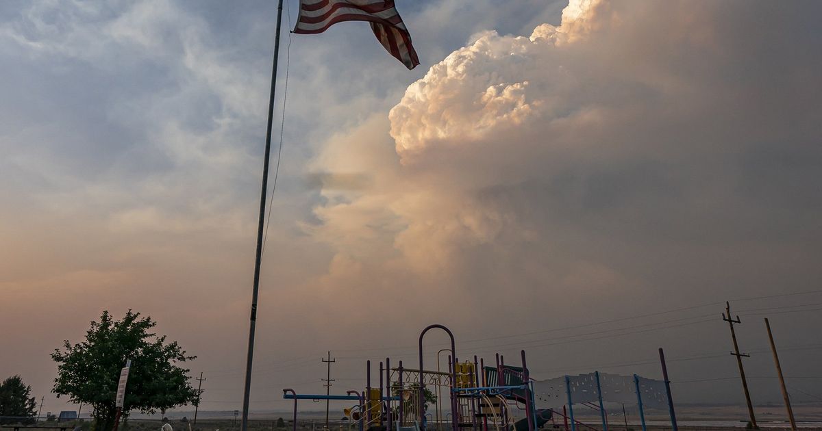 Wildfire smoke is clogging skies in the Western U.S. and Canada | The ...
