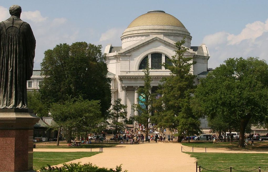 The Washington Mall and the Smithsonian Museum of Natural History in Washington, D.C. Effective July 20, the Smithsonian Institution will no longer require timed-entry passes or limit capacity at most of its facilities (Michael Melgar/Dreamstime/TNS)