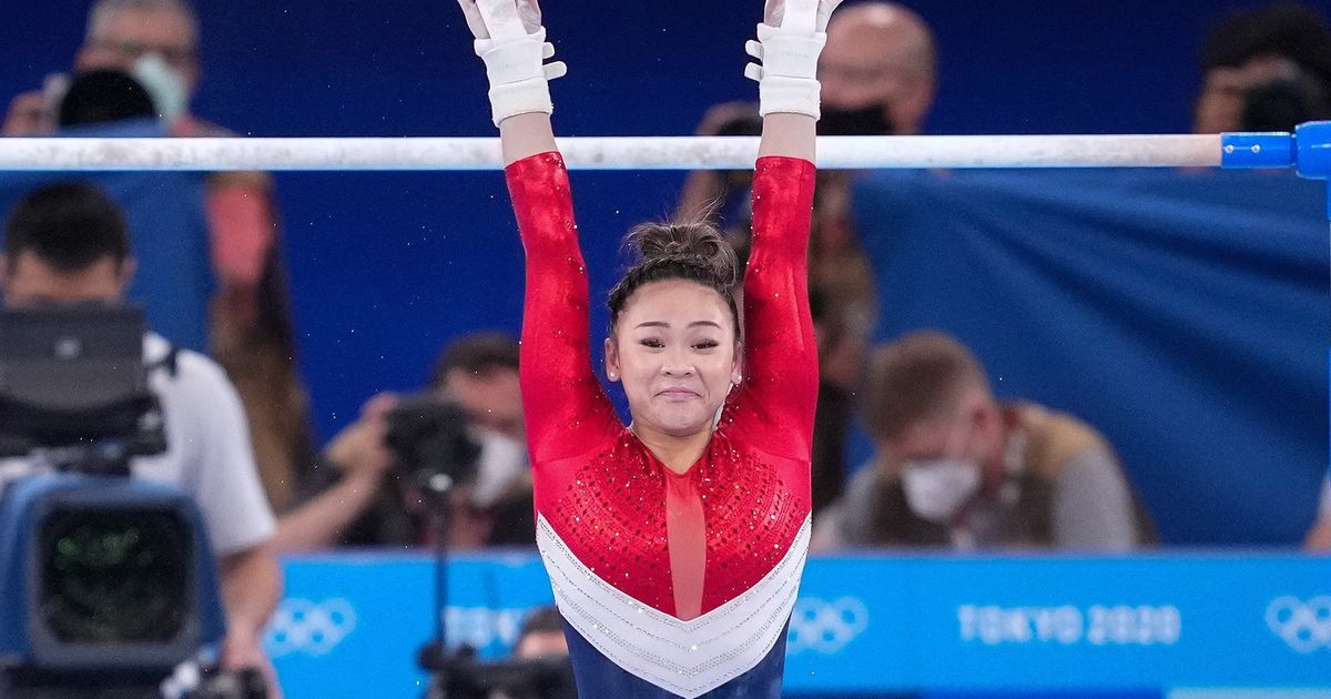 American gymnast Sunisa Lee takes Olympic gold | The Seattle Times