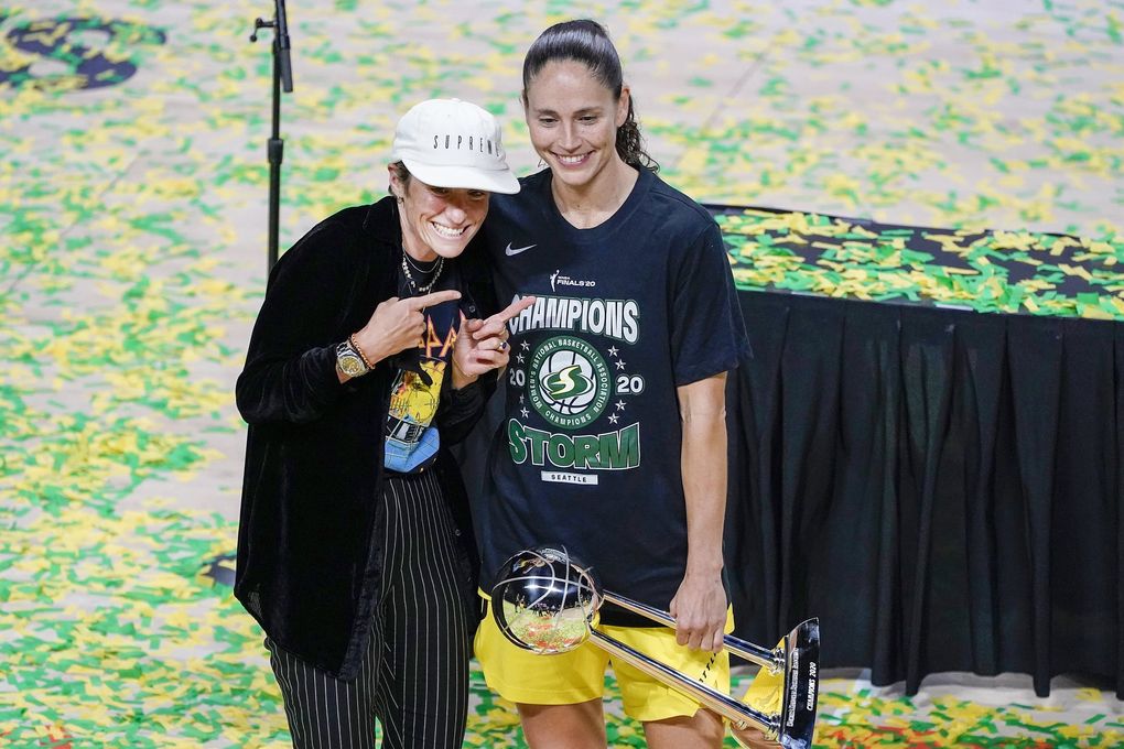 Seattle Storm guard Sue Bird, right, poses for a photo with girlfriend Megan Rapinoe after the Storm won basketball’s WNBA Championship Tuesday, Oct. 6, 2020, in Bradenton, Fla.(Chris O’Meara / AP)