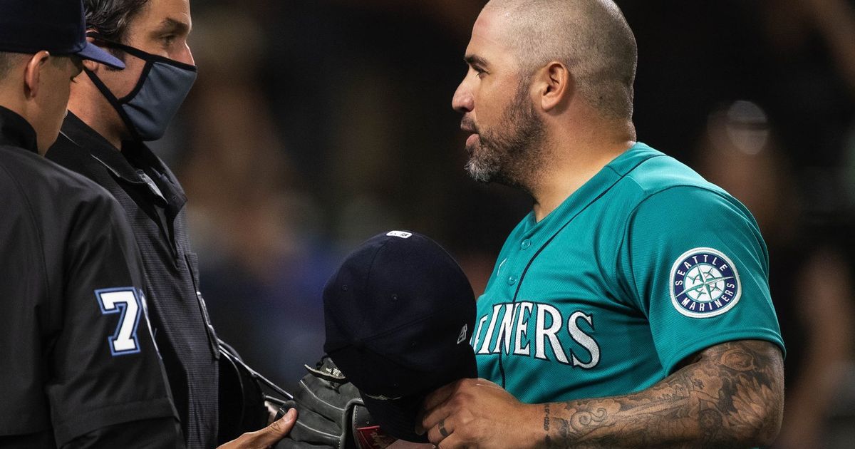 Mariners Pitcher Hector Santiago Suspended for Using Foreign Substance