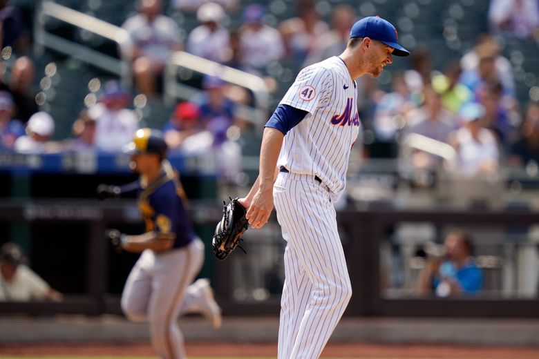 Mets place deGrom on IL with forearm tightness