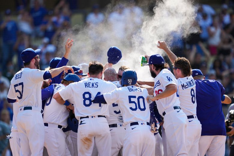 Dodgers Blue Heaven: Willie Gets Clocked!