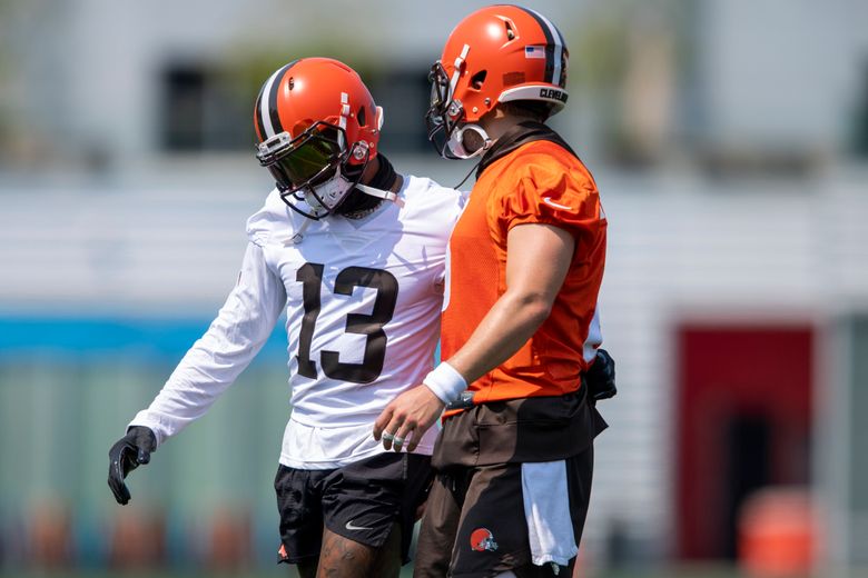 PRACTICE PHOTOS: First practice in new threads for QB Baker Mayfield