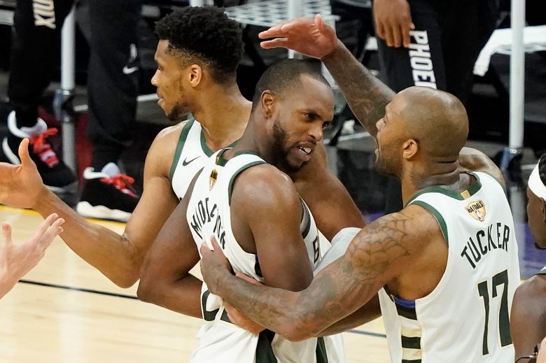 Kris Middleton Signed Milwaukee Bucks Jersey Finals Champs