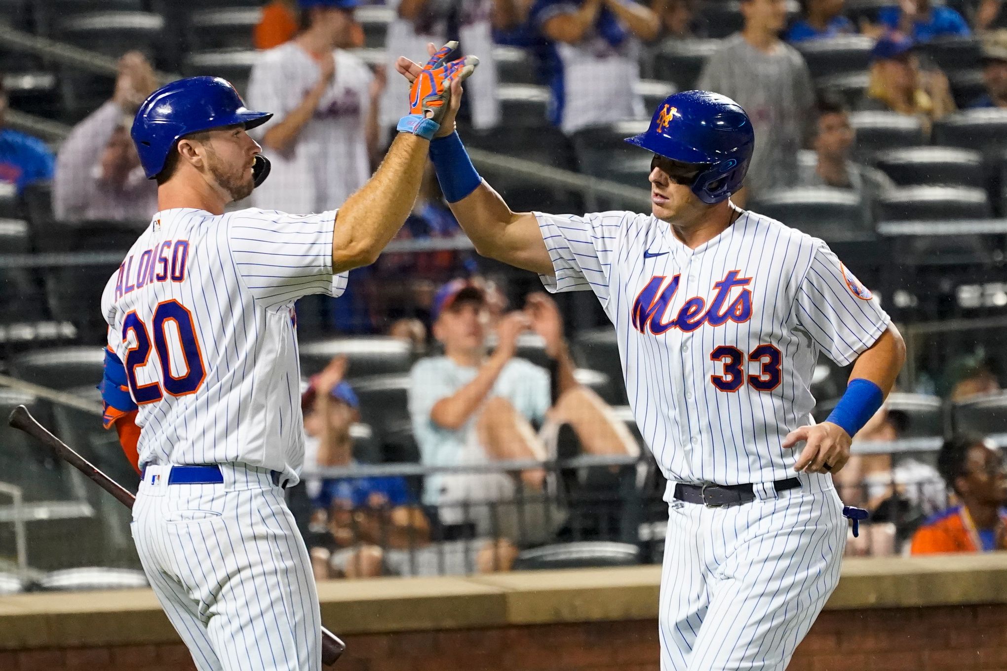 Mets' Pete Alonso breaks Aaron Judge's rookie record with 53rd home run