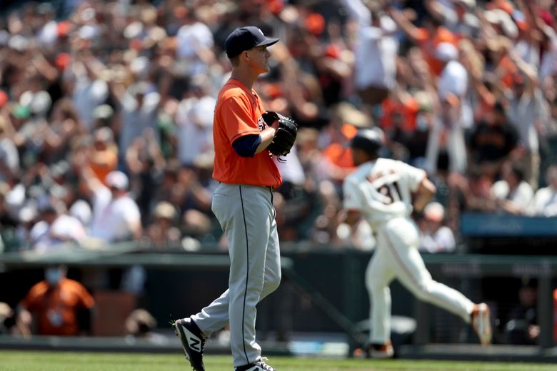 Flores homers to help Giants to 4-2 win over Astros