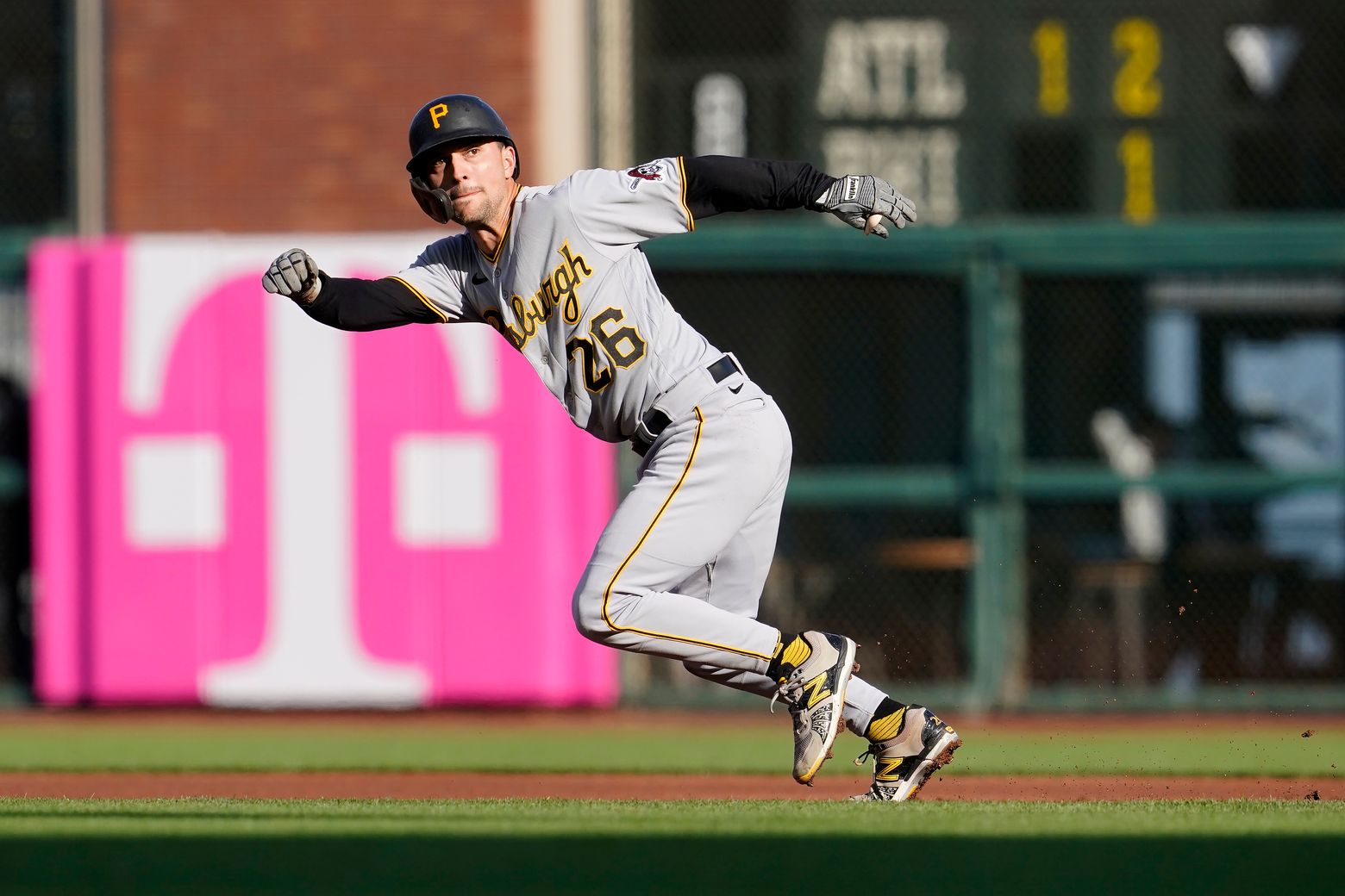 Aware he could be dealt, Pittsburgh Pirates 2B Adam Frazier takes