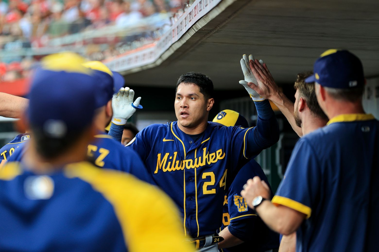 Adames drives in 4 as Brewers rally for 11-6 win over Reds - WTMJ