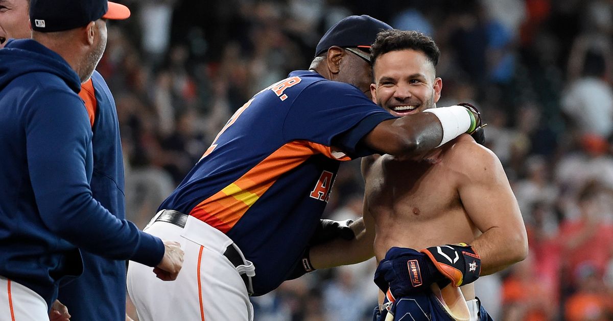 Chapman addresses smile after Altuve HR: 'I was simply in shock