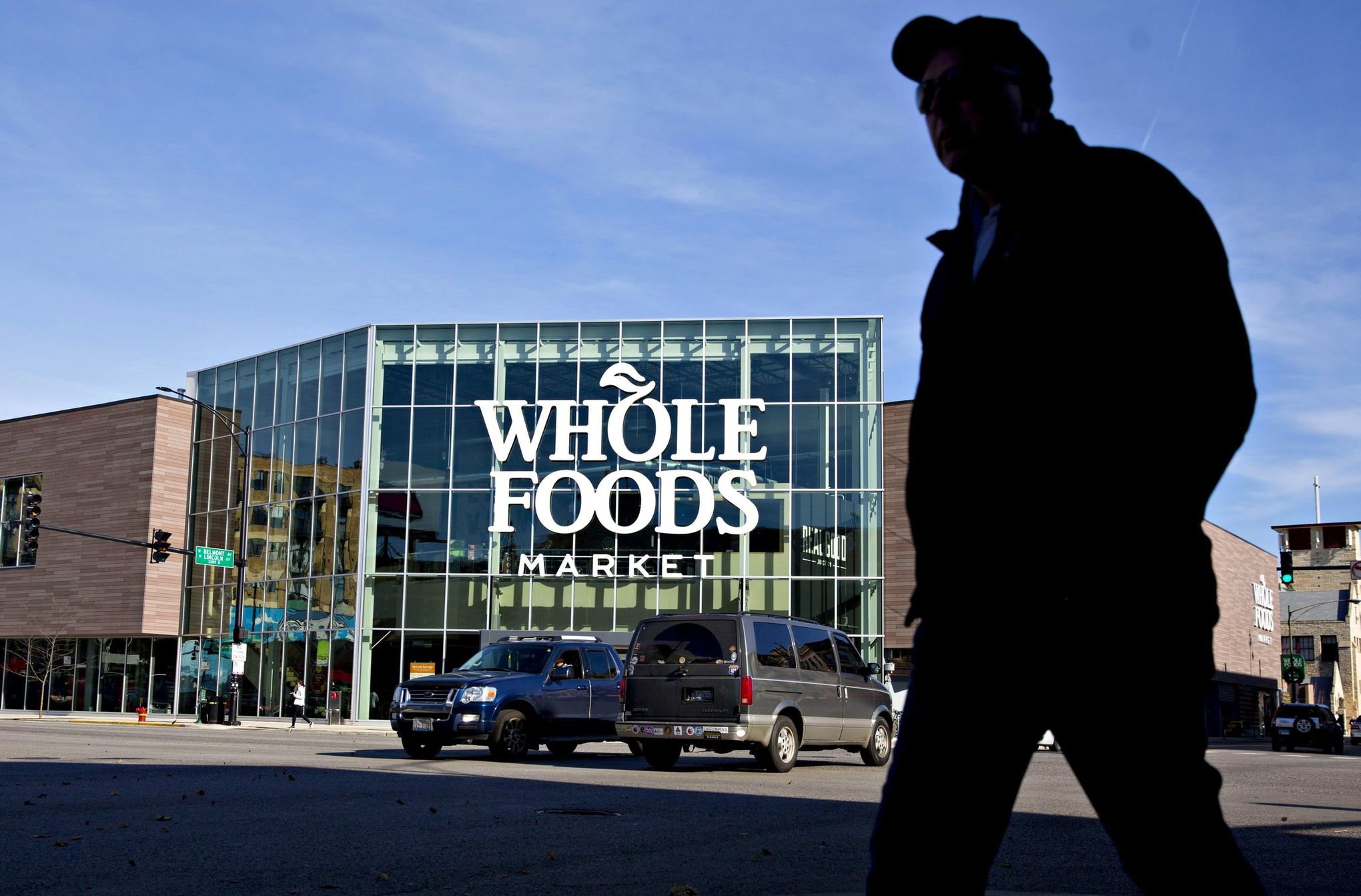 Whole Foods to Charge  Prime Members for Delivery - Bloomberg