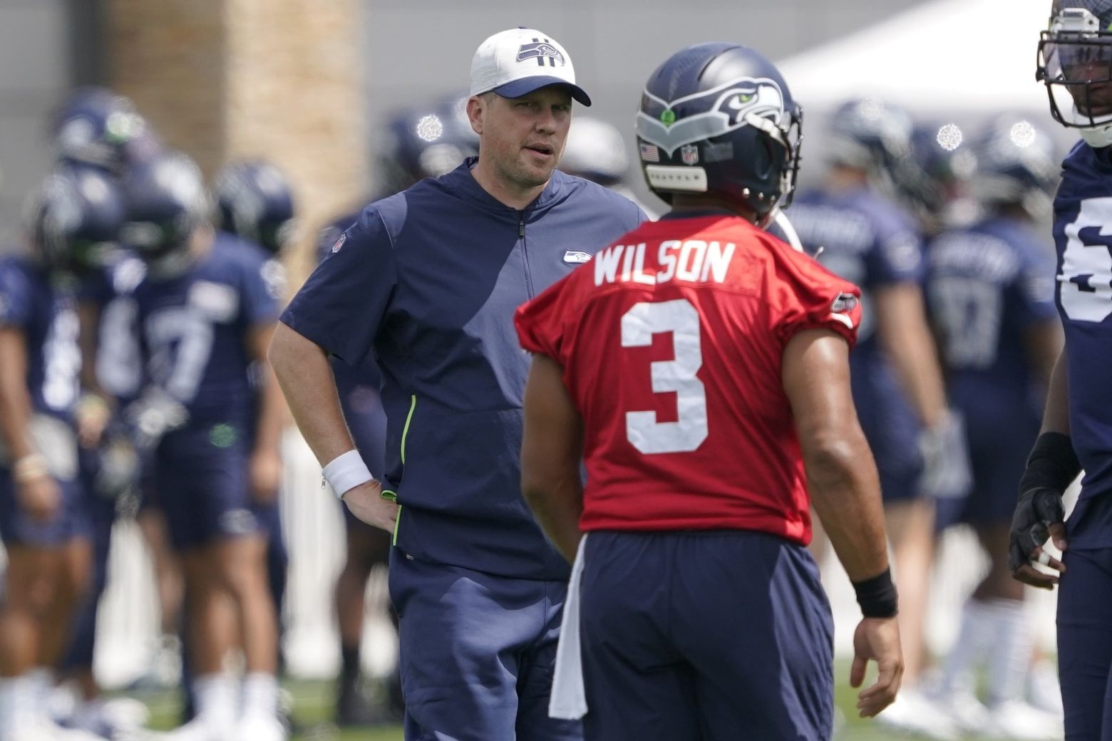 Seahawks' new offense under Shane Waldron puts premium on tempo,  conditioning