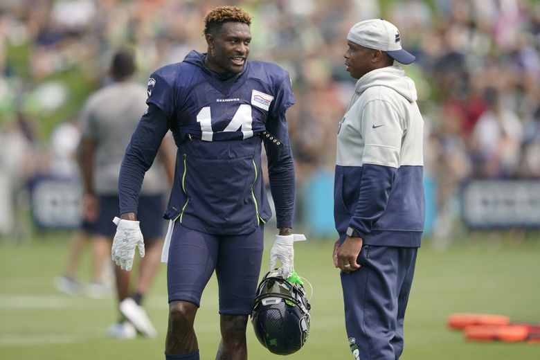 Seattle Seahawks wide receiver John Ursua (15) runs a drill during NFL  football training camp, Thursday, July 25, 2019, in Renton, Wash. (AP  Photo/Ted S. Warren Stock Photo - Alamy