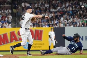 Short porch at Yankee Stadium haunts Mariners again in series