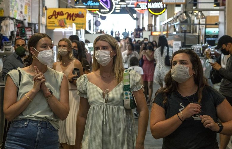 LOS ANGELES, CA – JULY 27, 2021- Visitors to the Grand Central Market are mostly masked on Tuesday, July 27, 2021 in Los Angeles, CA. (Brian van der Brug / Los Angeles Times) 23561800W 23561800W