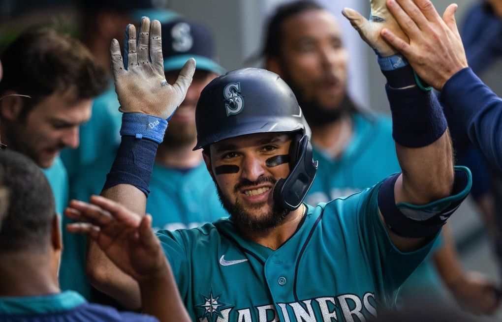 Mariners DH Luis Torrens adapting to opponents' adjustments to his hitting  success