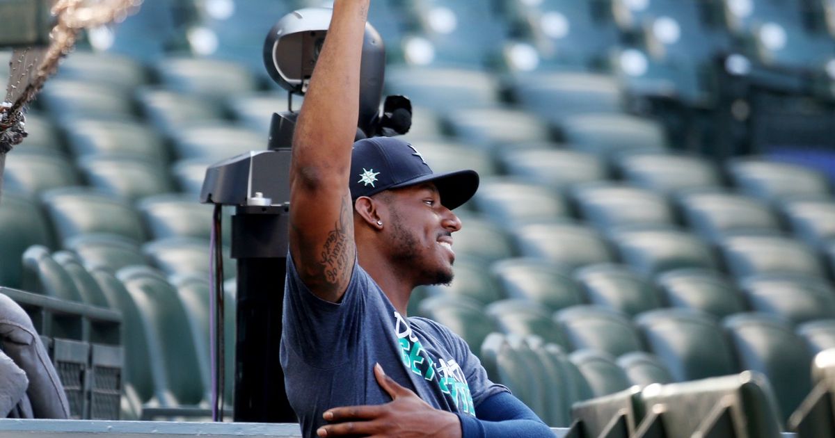 Kyle Lewis makes another step toward returning to Mariners as he takes