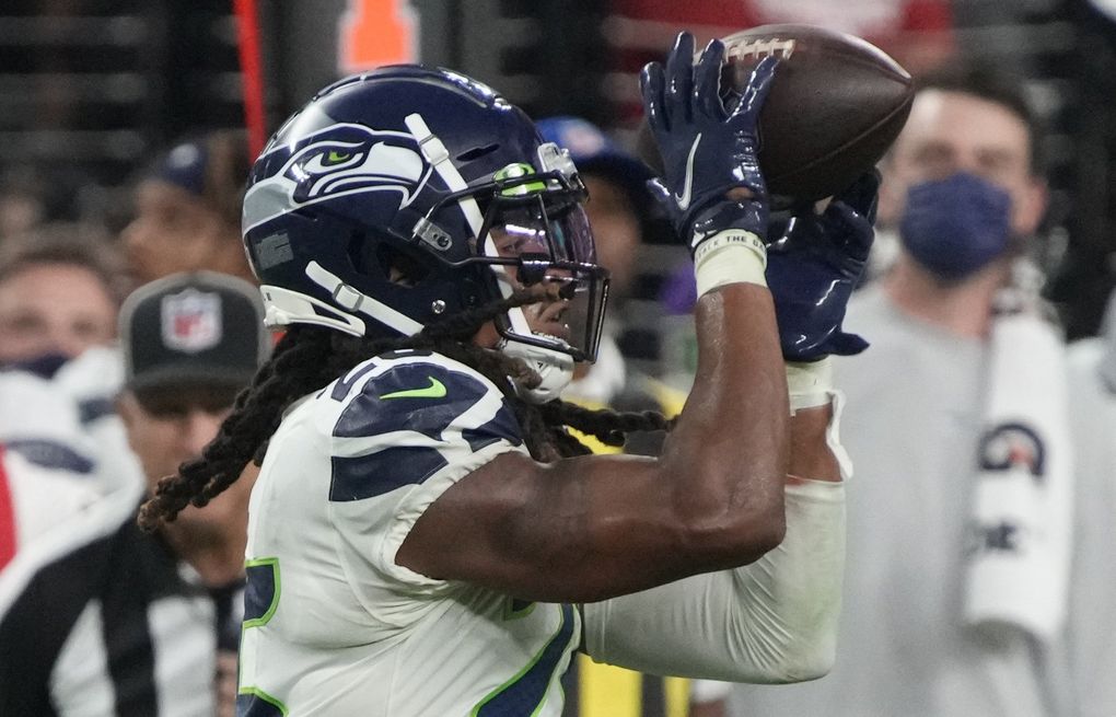 Russell Wilson, Bobby Wagner & Neiko Thorpe Named Seahawks Captains For 2020  Season