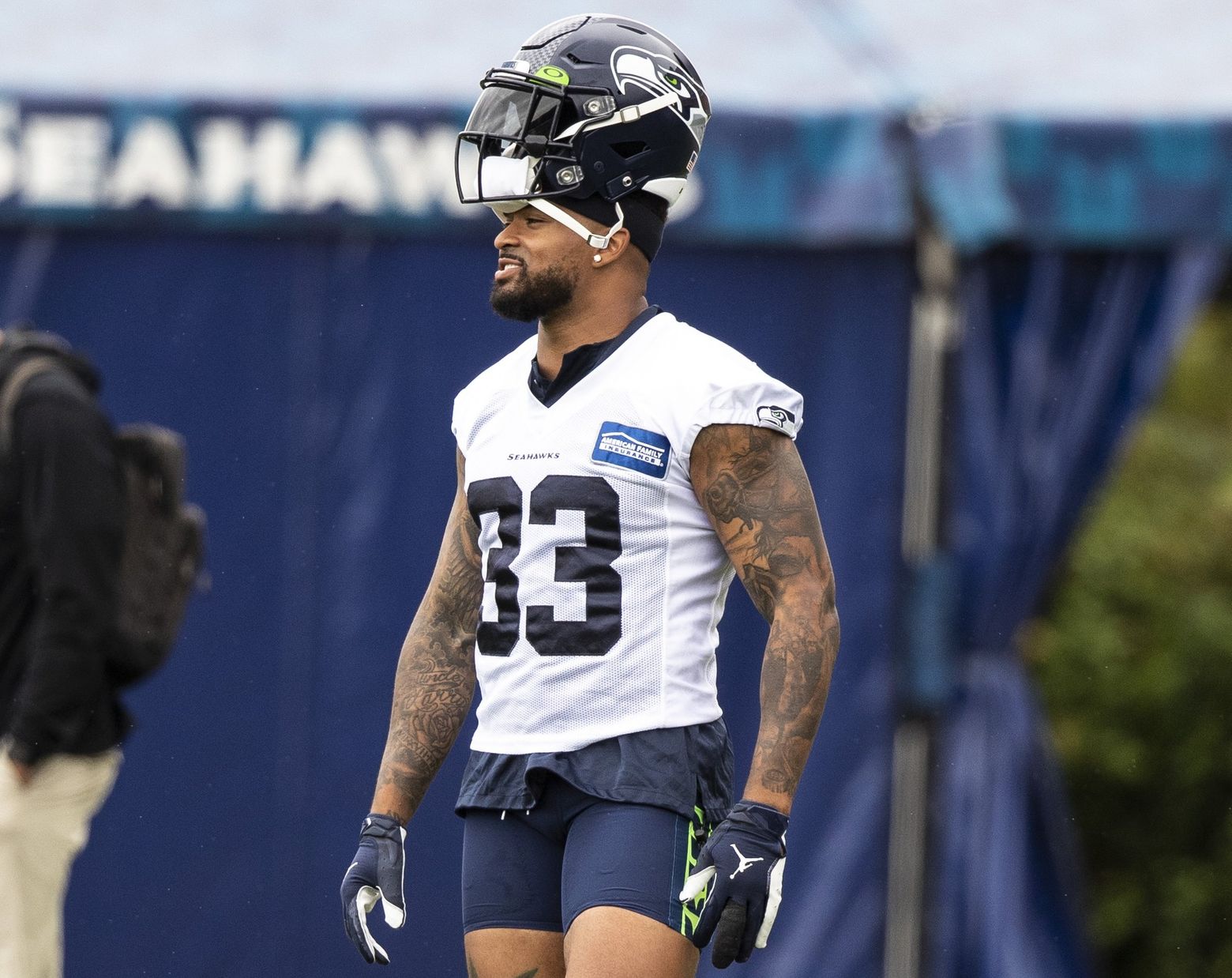 Official picture of Jamal Adams in a Seahawks uniform from the