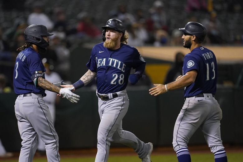 Toro's single in 9th sends Mariners past Athletics