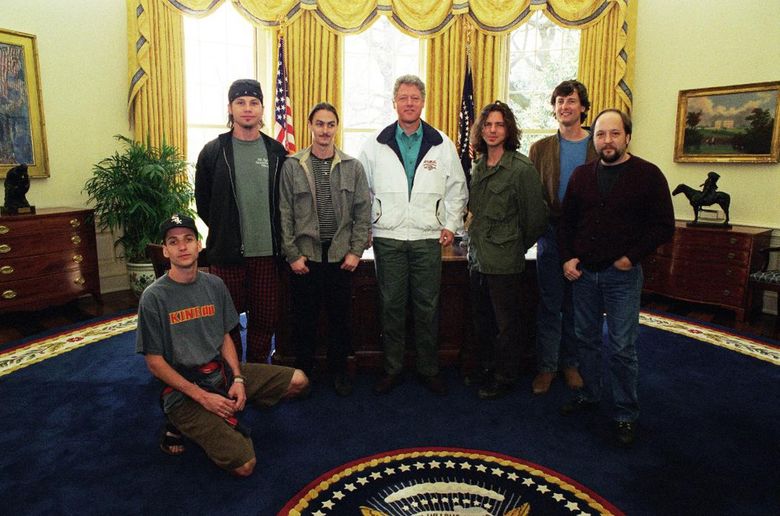 How Pearl Jam ended up in that White House photo with Bill Clinton | The  Seattle Times