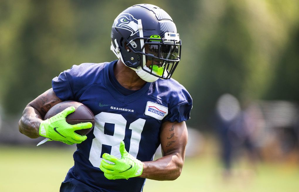 Seattle Seahawks place TE Gerald Everett on Reserve/COVID-19 list - ESPN