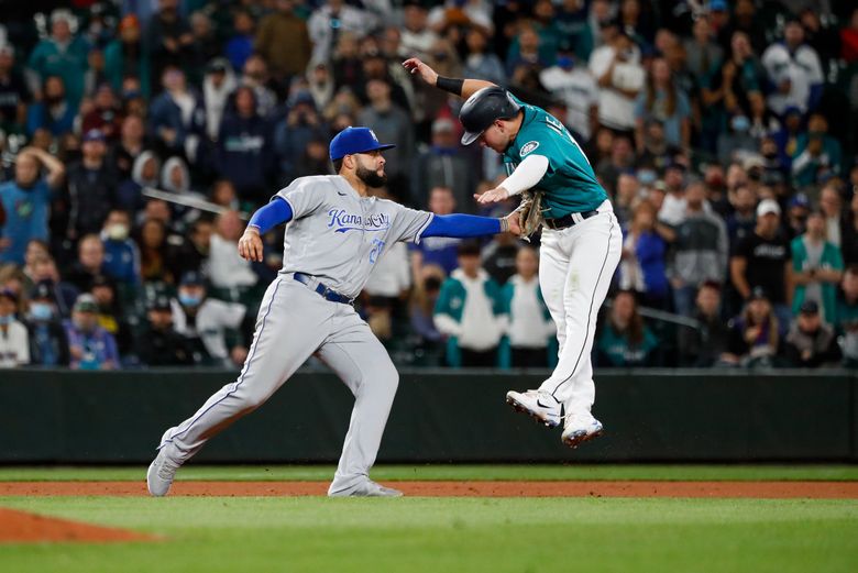 Mariners miss playoffs as Boston and New York close the door