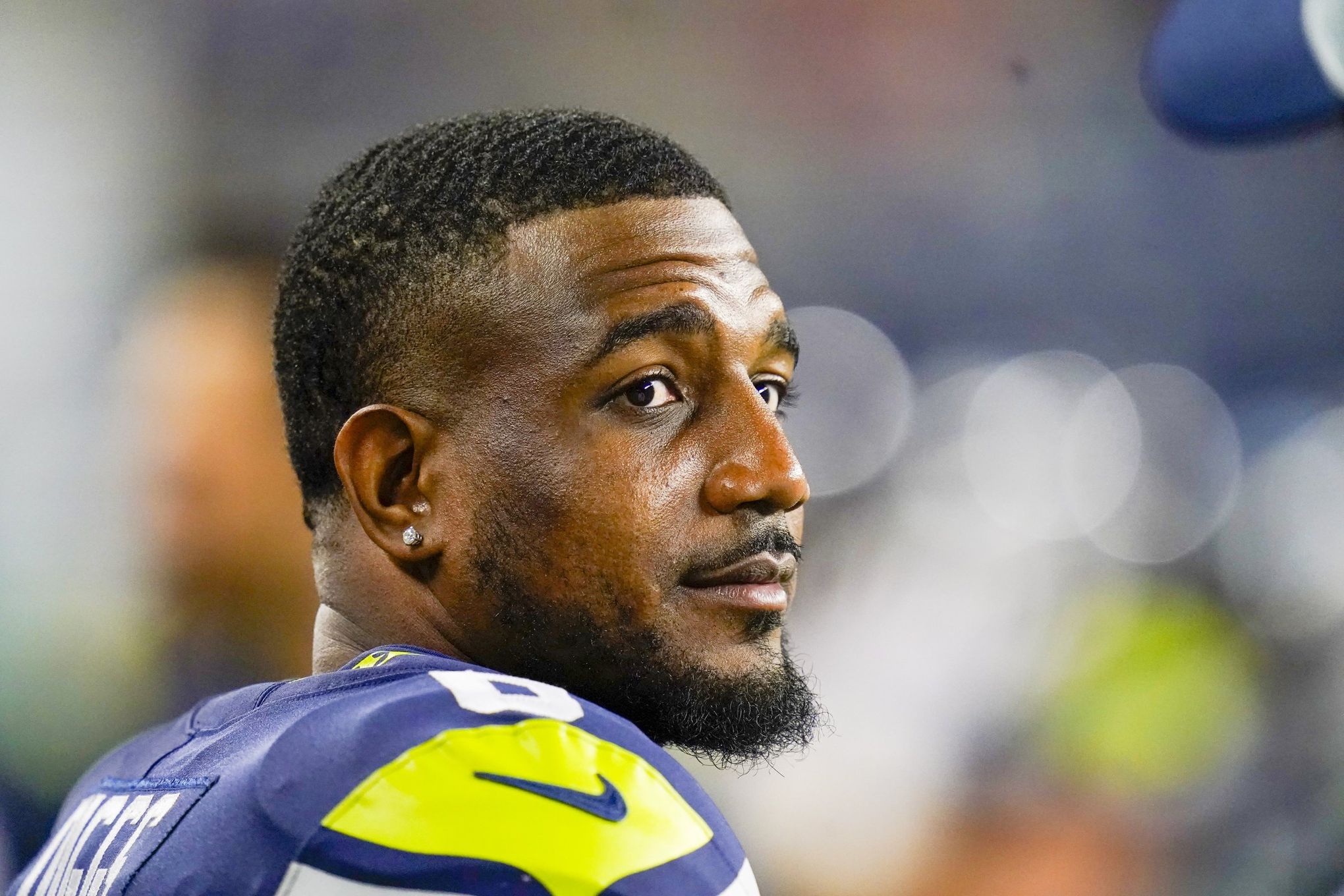 Seattle, USA. Seattle, WA, USA. 21st Nov, 2021. Seattle Seahawks safety Quandre  Diggs (6) runs out of the team tunnel before a game between the Arizona  Cardinals and Seattle Seahawks at Lumen