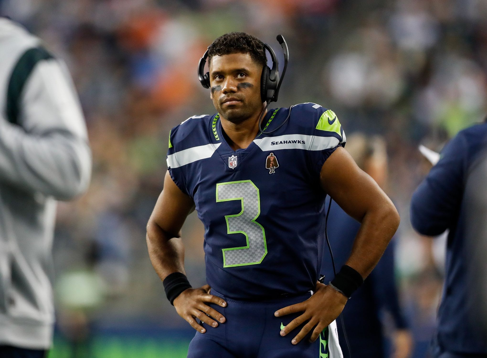 Seahawks' Burr-Kirven, Ursua 'hurt seriously' against Broncos