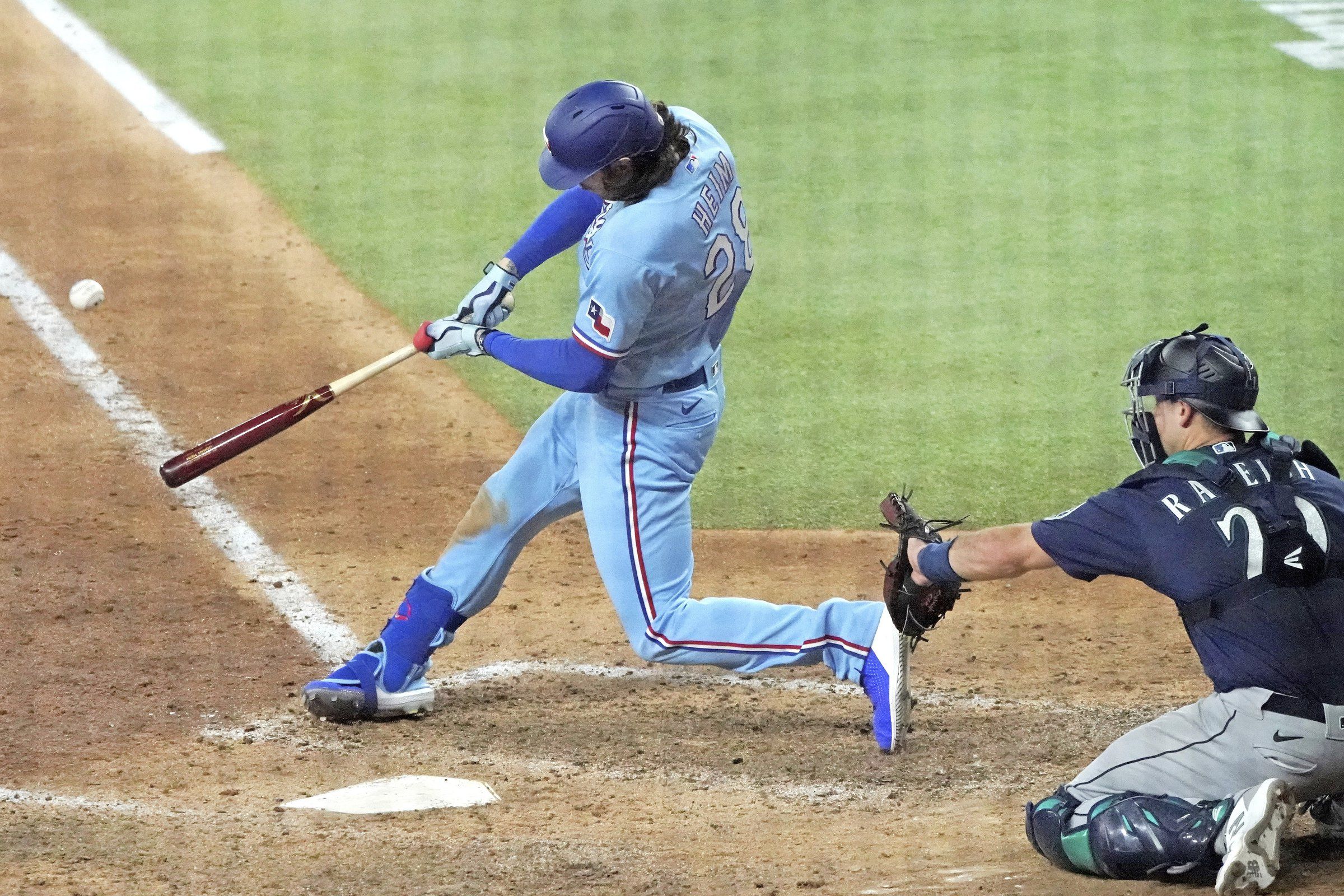 For the second consecutive day, Jonah Heim delivers Rangers a