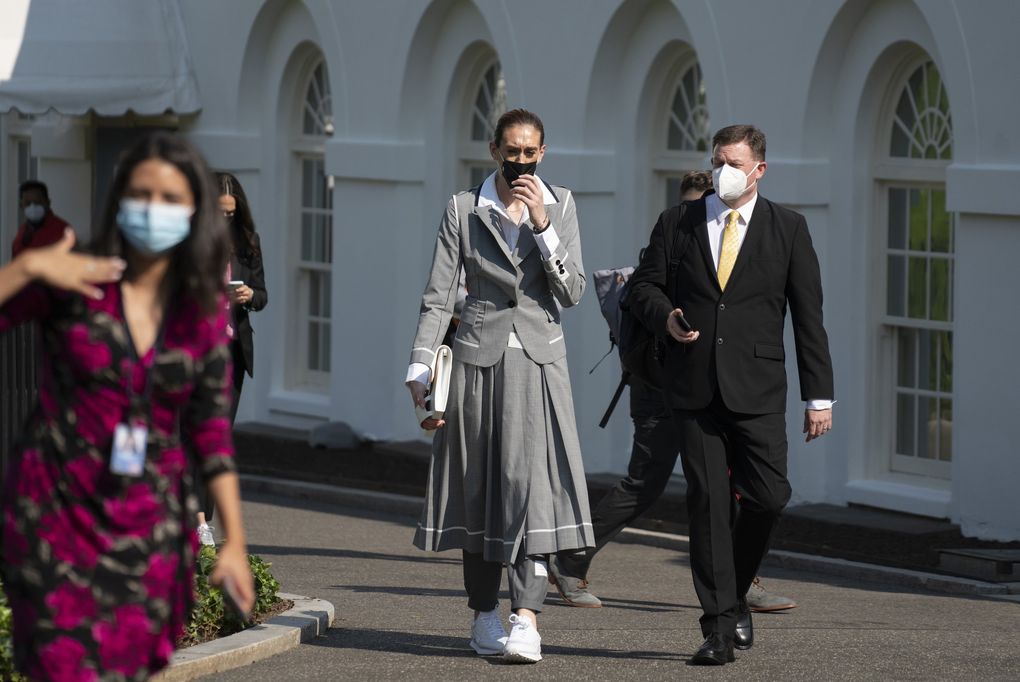 Breanna Stewart wore a custom-made outfit to the White House. (Melissa Lyttle for The Seattle Times)