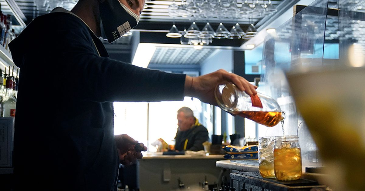 After a decadeslong ban, Massachusetts’s bid to bring back happy hour